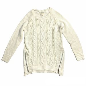 Knitted Crew Necline Sweater Exposed Side Zippers Size Medium